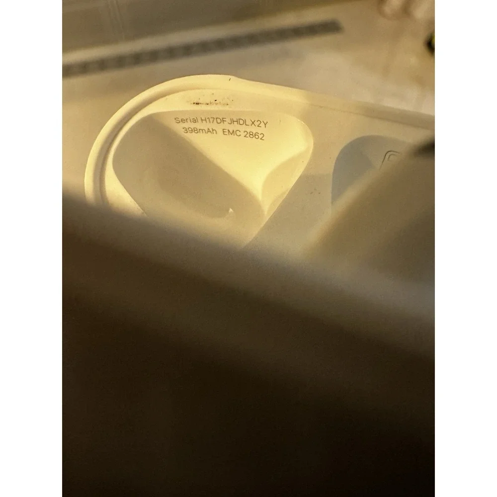 Apple AirPods 2nd Generation with Charging Case - White‎